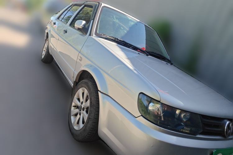 Used Volkswagen Jetta 2010 1.6L Partner Front Right 45 Deg