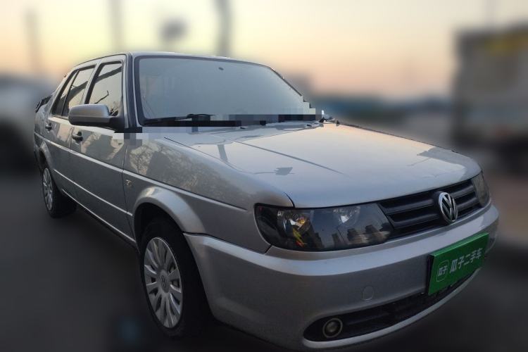 Used Volkswagen Jetta 2010 1.6L Partner Front Right 45 Deg
