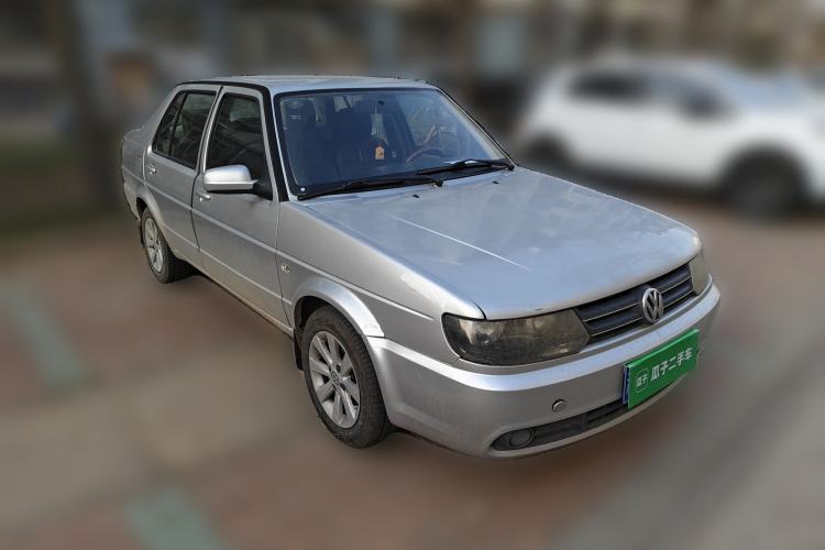 Used Volkswagen Jetta 2010 1.6L Vanguard Front Right 45 Deg