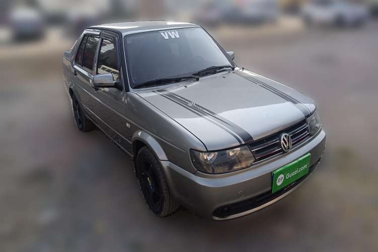 Used Volkswagen Jetta 2010 1.6L Partner Front Right 45 Deg