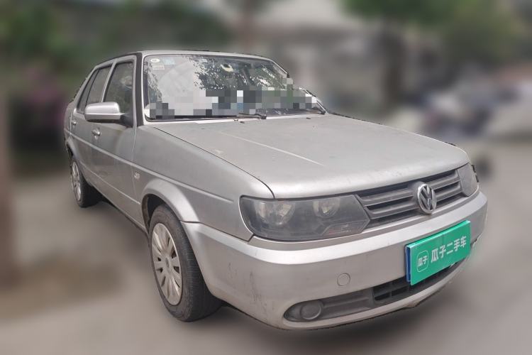 Used Volkswagen Jetta 2010 1.6L Partner Front Right 45 Deg