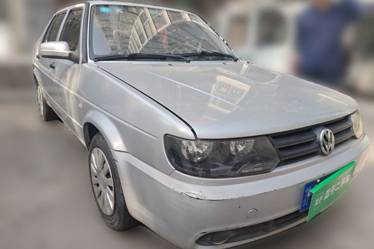Used Volkswagen Jetta 2010 1.6L Partner Front Right 45 Deg