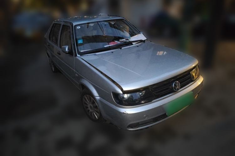 Used Volkswagen Jetta 2010 1.6L Partner Front Right 45 Deg