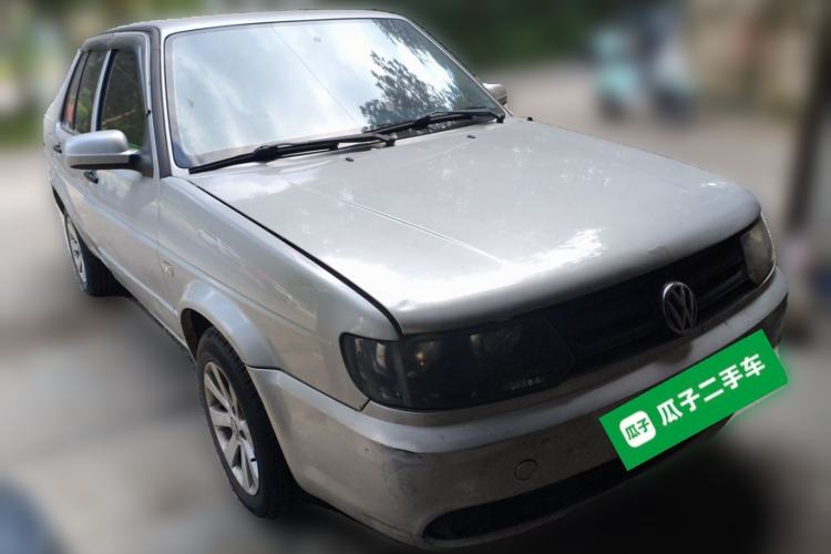 Used Volkswagen Jetta 2010 1.6L Partner Front Right 45 Deg