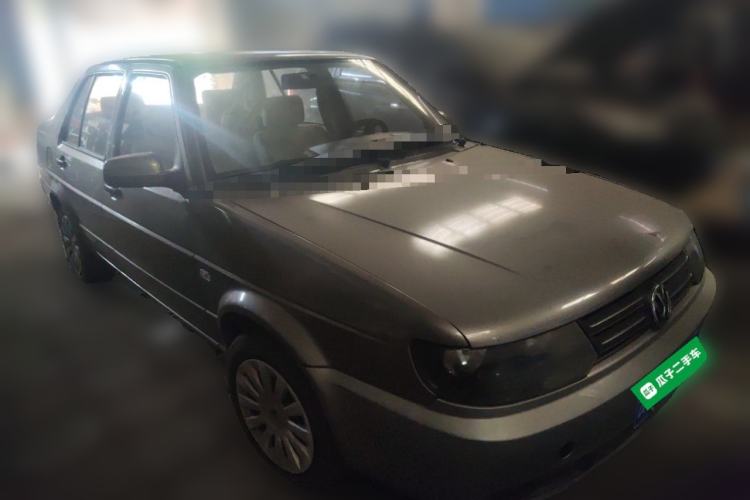 Used Volkswagen Jetta 2010 1.6L Partner Front Right 45 Deg