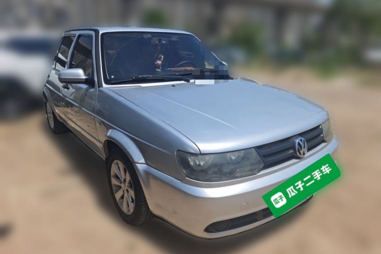 Used Volkswagen Jetta 2010 1.6L Partner Front Right 45 Deg