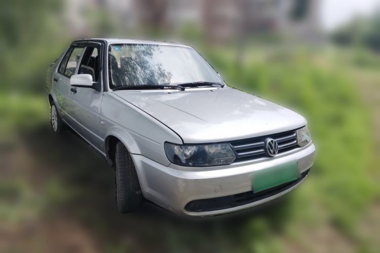 Used Volkswagen Jetta 2010 1.6L Partner Front Right 45 Deg