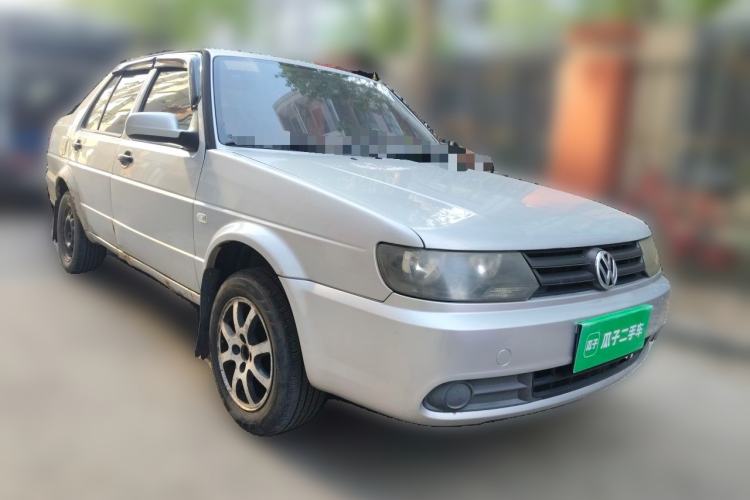 Used Volkswagen Jetta 2010 1.6L Partner Front Right 45 Deg