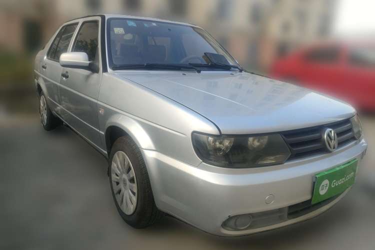Used Volkswagen Jetta 2010 1.6L Partner Front Right 45 Deg
