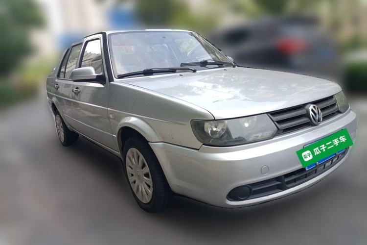 Used Volkswagen Jetta 2010 1.6L Partner Front Right 45 Deg