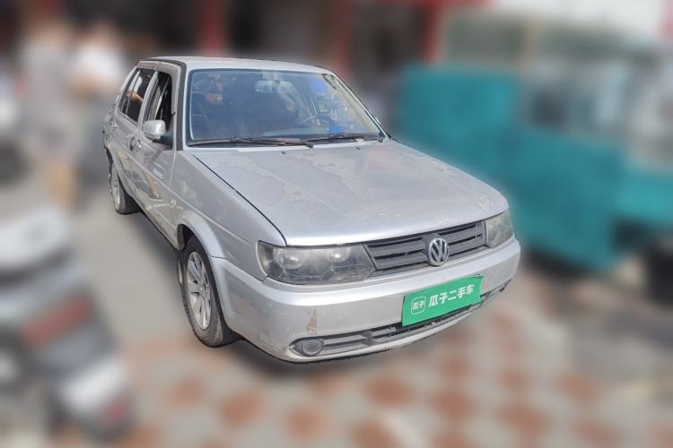 Used Volkswagen Jetta 2010 1.6L Partner Front Right 45 Deg