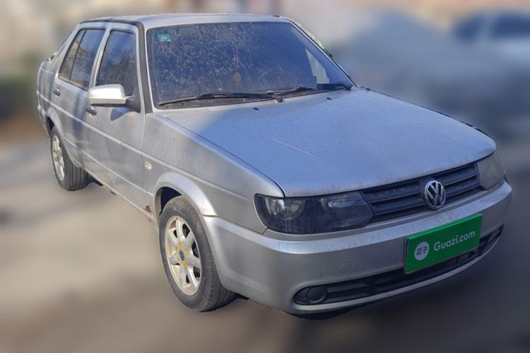 Used Volkswagen Jetta 2010 1.6L Partner Front Right 45 Deg