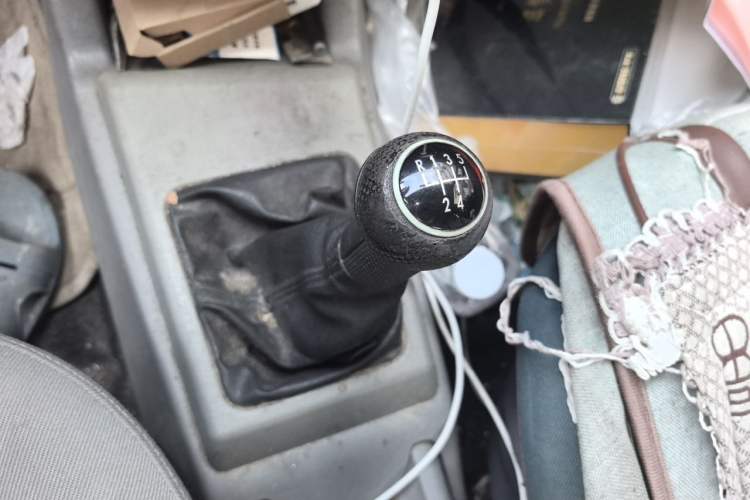 Used Volkswagen Jetta 2010 1.6L Partner Gear Lever