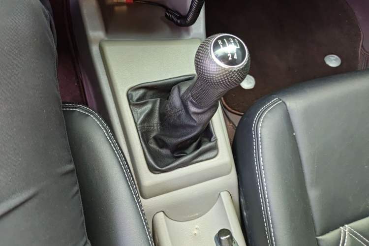 Used Volkswagen Jetta 2010 1.6L Partner Gear Lever