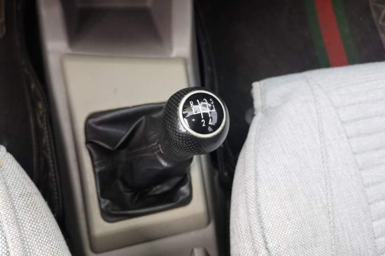 Used Volkswagen Jetta 2010 1.6L Partner Gear Lever