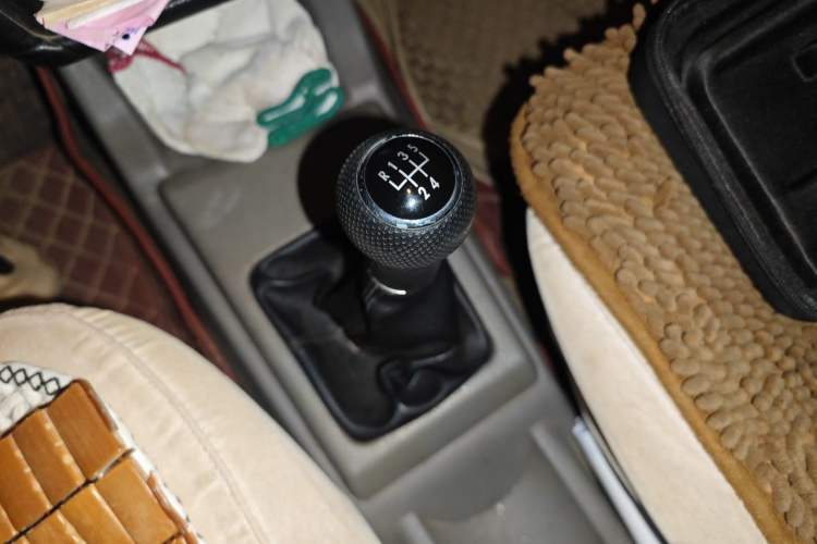 Used Volkswagen Jetta 2010 1.6L Partner Gear Lever