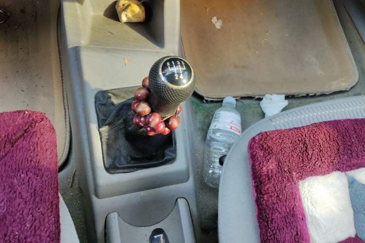 Used Volkswagen Jetta 2010 1.6L Partner Gear Lever