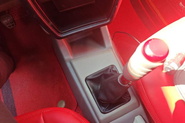 Used Volkswagen Jetta 2010 1.6L Partner Gear Lever