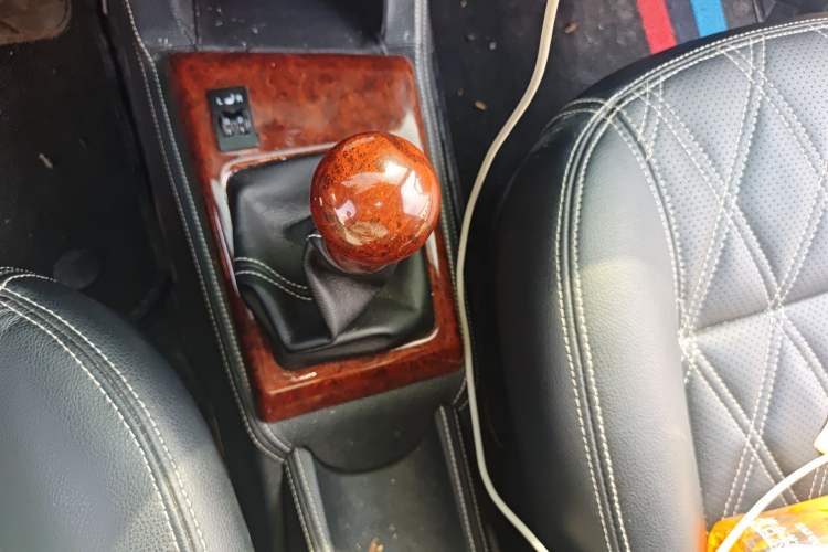 Used Volkswagen Jetta 2010 1.6L Partner Gear Lever