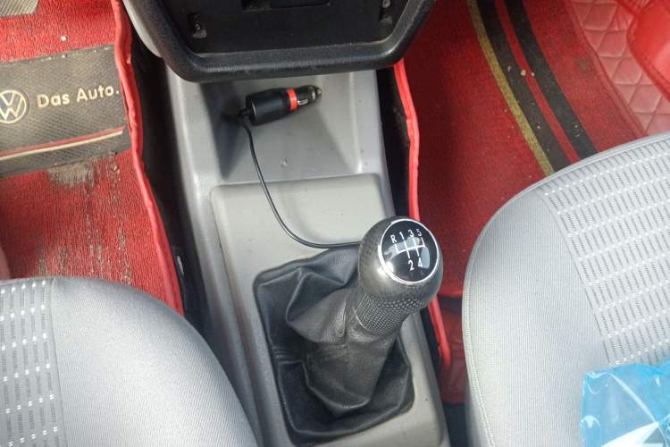 Used Volkswagen Jetta 2010 1.6L Partner Gear Lever
