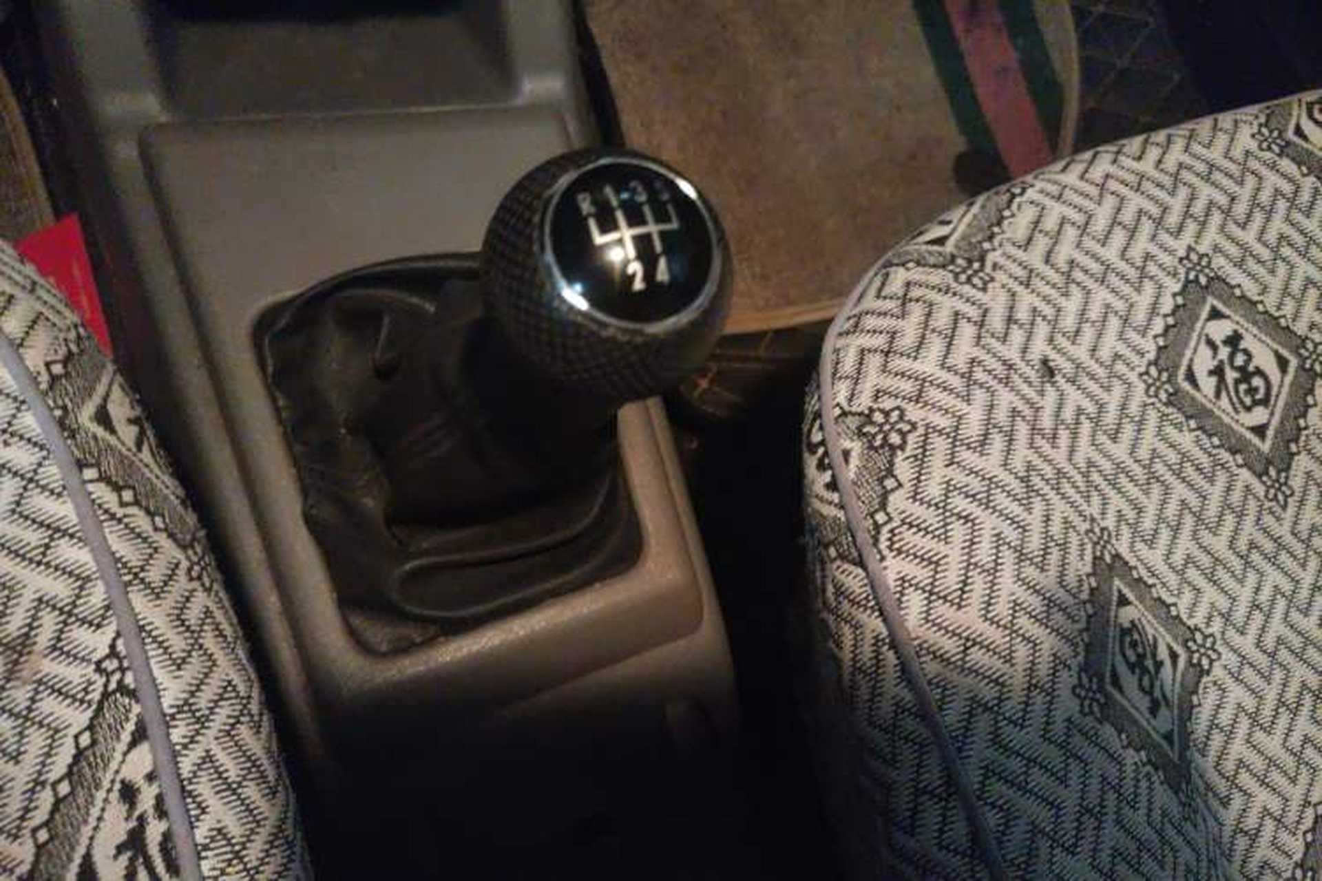 Used Volkswagen Jetta 2010 1.6L Partner Gear Lever