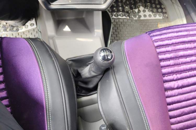 Used Volkswagen Jetta 2010 1.6L Partner Gear Lever