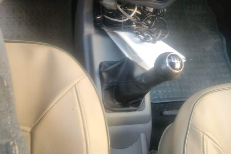 Used Volkswagen Jetta 2010 1.6L Partner Gear Lever