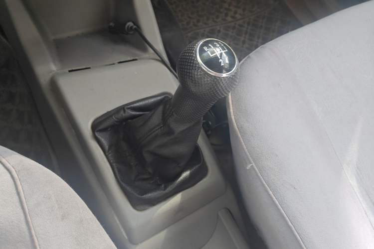 Used Volkswagen Jetta 2010 1.6L Partner Gear Lever