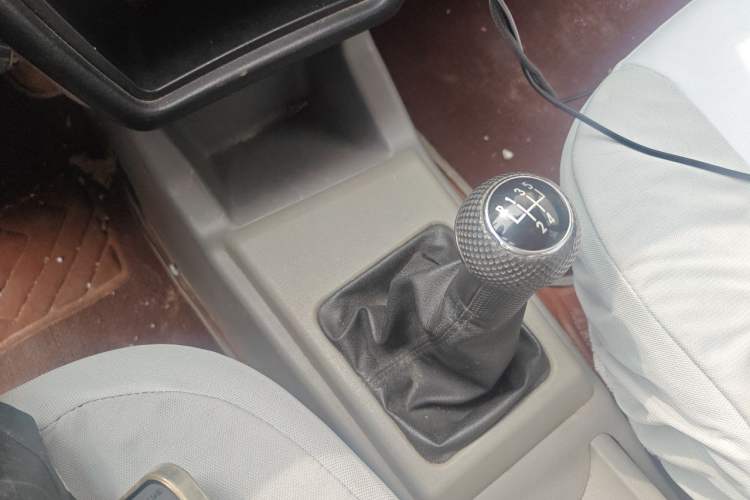 Used Volkswagen Jetta 2010 1.6L Partner Gear Lever