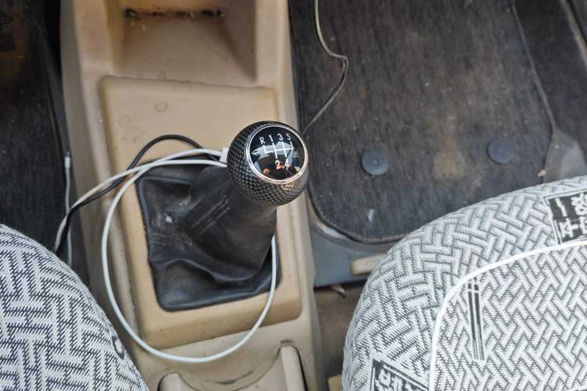 Used Volkswagen Jetta 2010 1.6L Vanguard Gear Lever