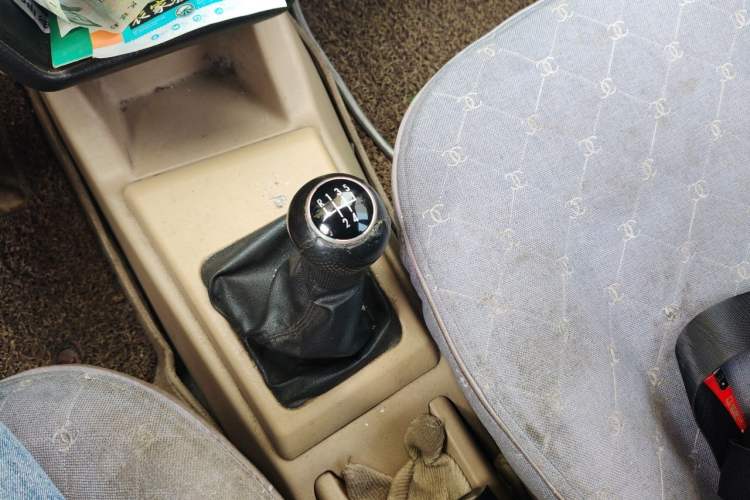 Used Volkswagen Jetta 2010 1.6L Vanguard Gear Lever