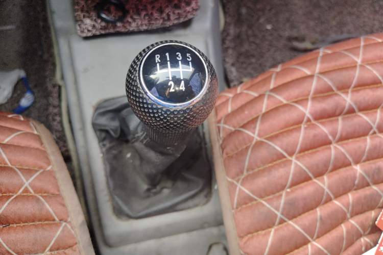 Used Volkswagen Jetta 2010 1.6L Partner Gear Lever