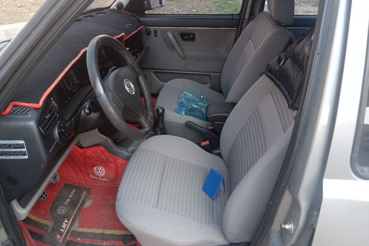 Used Volkswagen Jetta 2010 1.6L Partner Left Front Seat