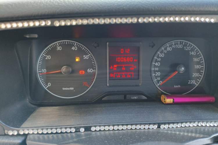 Used Volkswagen Jetta 2010 1.6L Partner Odometer Close Up