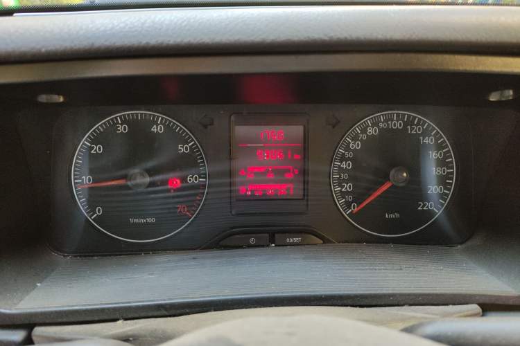 Used Volkswagen Jetta 2010 1.6L Partner Odometer Close Up