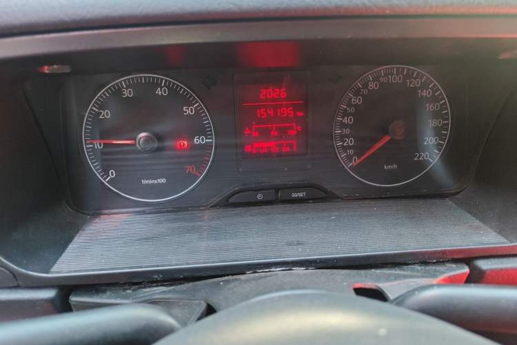 Used Volkswagen Jetta 2010 1.6L Partner Odometer Close Up