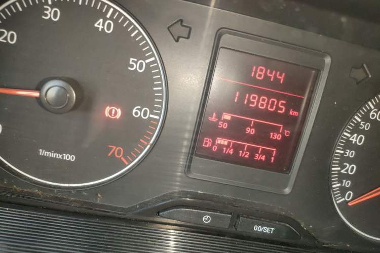 Used Volkswagen Jetta 2010 1.6L Partner Odometer Close Up