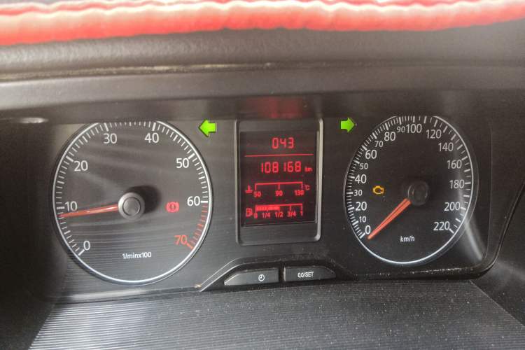 Used Volkswagen Jetta 2010 1.6L Partner Odometer Close Up