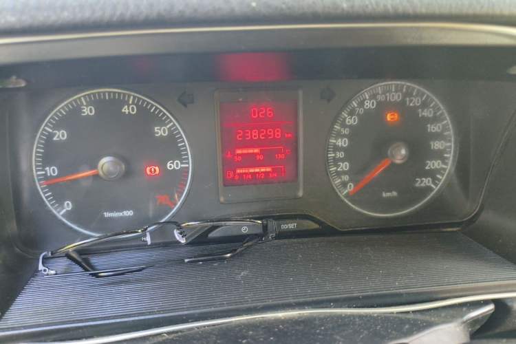 Used Volkswagen Jetta 2010 1.6L Partner Odometer Close Up