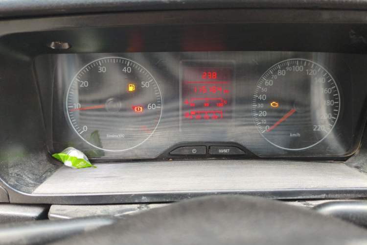 Used Volkswagen Jetta 2010 1.6L Partner Odometer Close Up