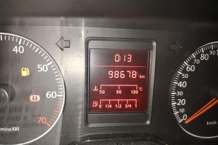 Used Volkswagen Jetta 2010 1.6L Partner Odometer Close Up