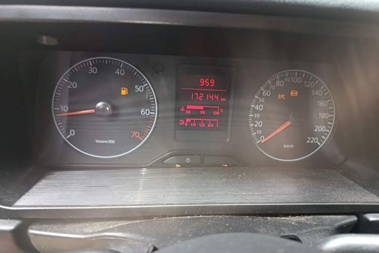 Used Volkswagen Jetta 2010 1.6L Partner Odometer Close Up