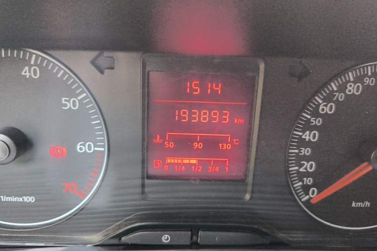 Used Volkswagen Jetta 2010 1.6L Partner Odometer Close Up