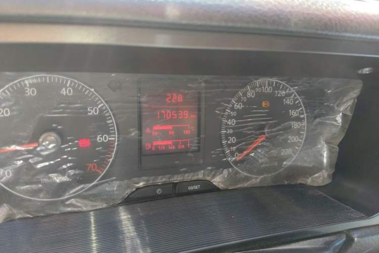 Used Volkswagen Jetta 2010 1.6L Partner Odometer Close Up