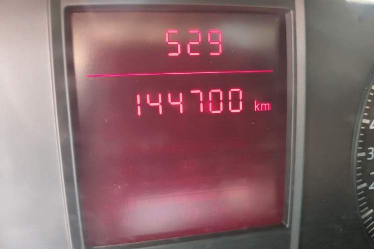 Used Volkswagen Jetta 2010 1.6L Partner Odometer Close Up