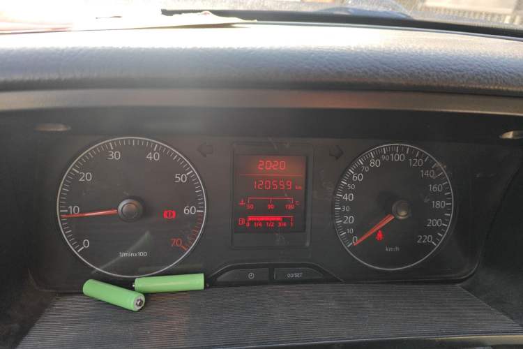 Used Volkswagen Jetta 2010 1.6L Vanguard Odometer Close Up