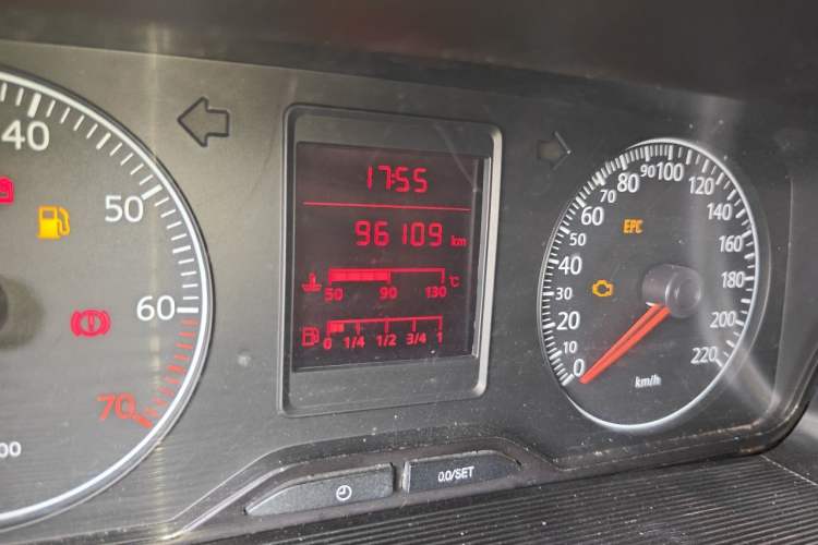 Used Volkswagen Jetta 2010 1.6L Partner Odometer Close Up