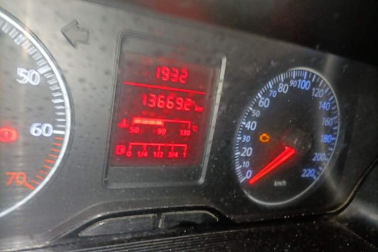 Used Volkswagen Jetta 2010 1.6L Partner Odometer Close Up