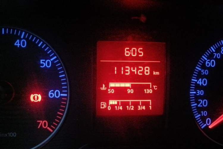 Used Volkswagen Jetta 2010 1.6L Partner Odometer Close Up