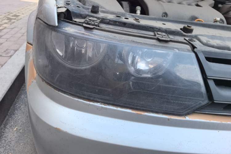 Used Volkswagen Jetta 2010 1.6L Partner Right Front Headlight